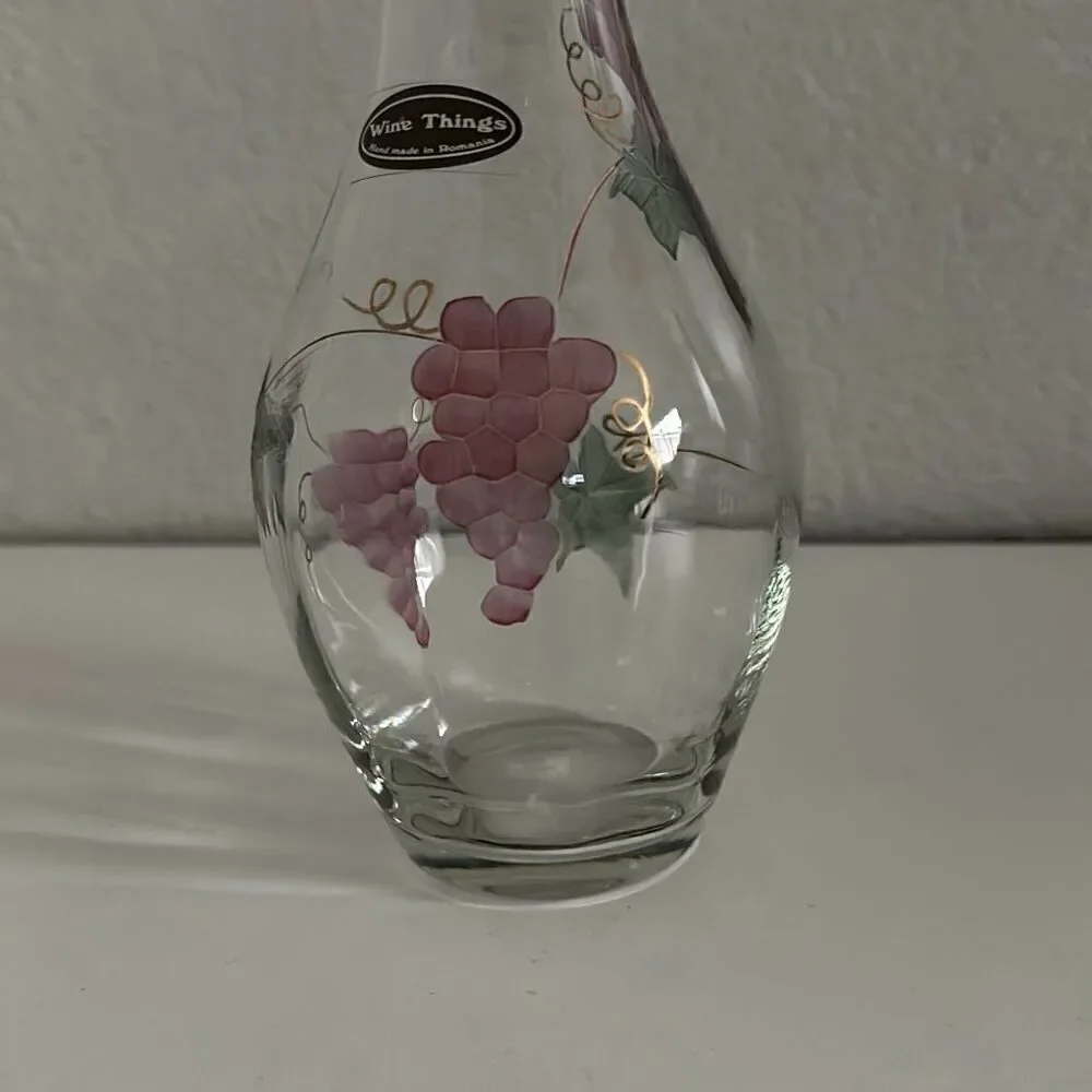 Wine n Things Grape print Wine decanter / carafe in great condition